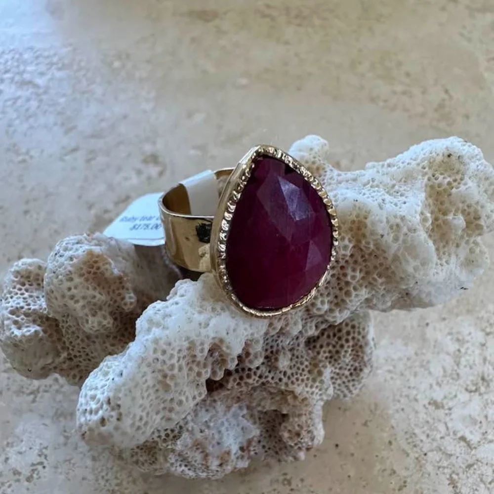 Ruby gold ring - Picture 2 of 4